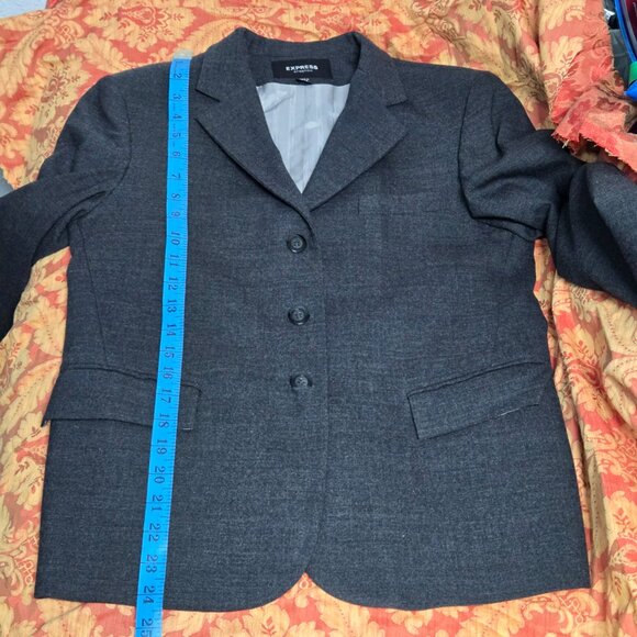 Express Gray Stretch Blazer – Polished, Comfy & Work-Ready - Picture 7 of 8